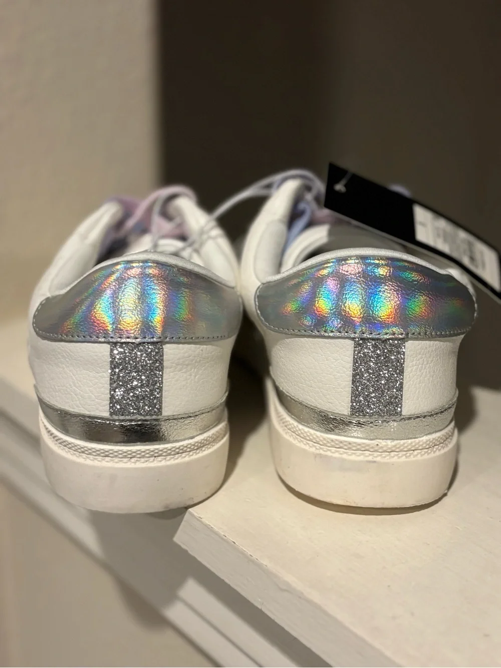 NEW Art Class Kids' Kaitlyn Court White/Silver Sneakers Big Girls Sz 5: Lace Up